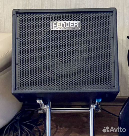 Стойка для комбоусилителя