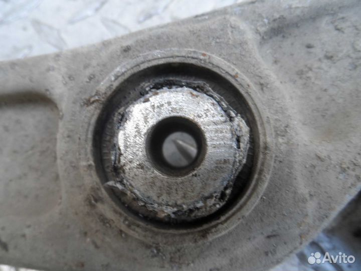 Рычаг передний правый нижний Audi A4 B8 8K0407156B