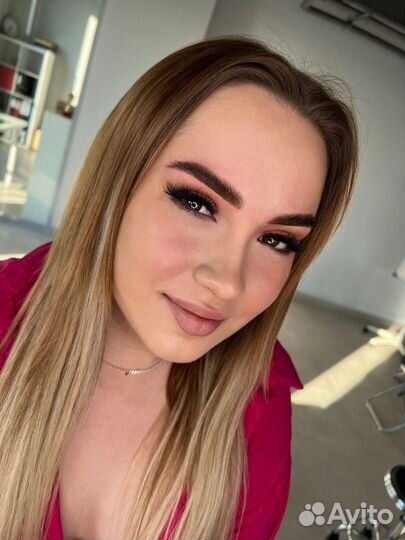 Модель на перманентный макияж