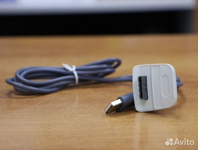 Зарядный кабель для геймпада Xbox 360 белый
