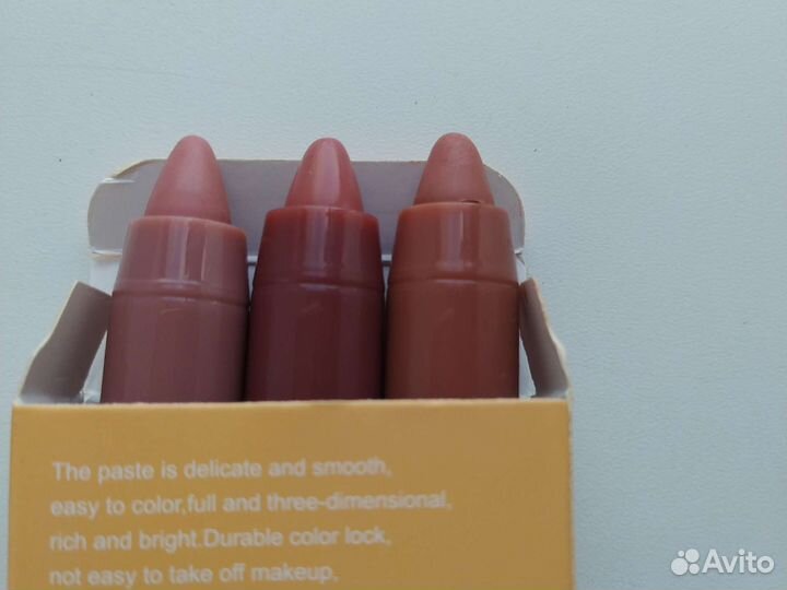 Помада-карандаш матовая