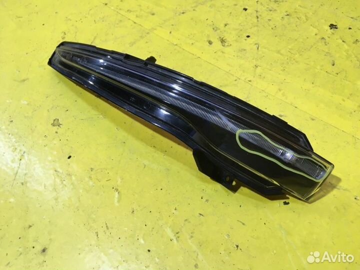 Повторитель поворота передний правый Mercedes