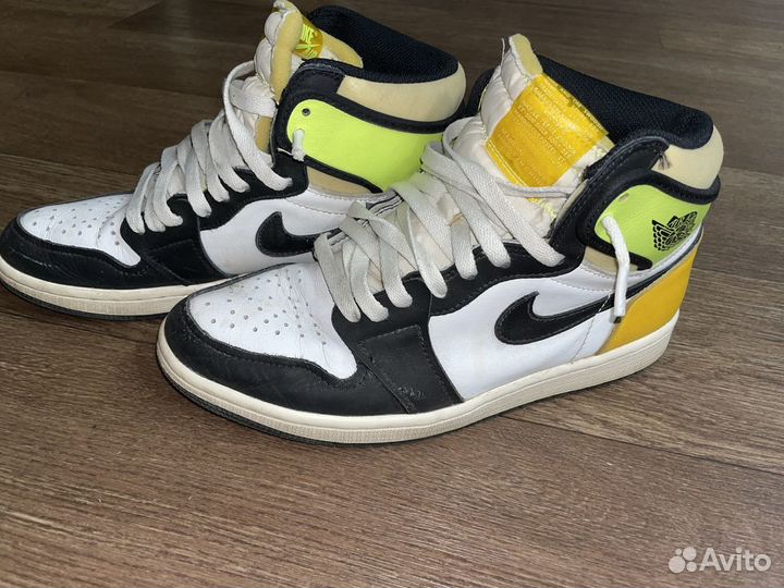 Кроссовки nike air jordan 1 retro volt оригинал