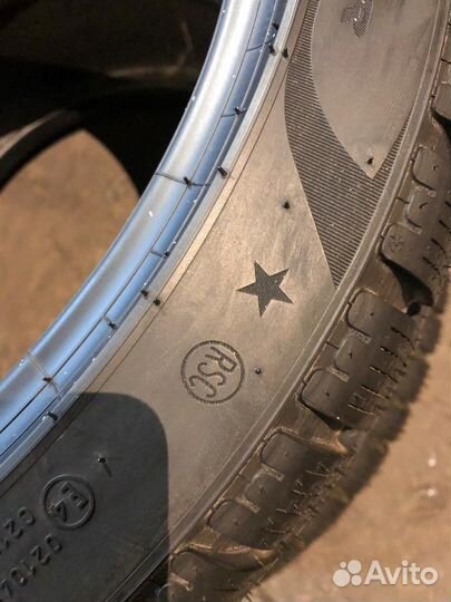 Pirelli P Zero Winter 275/35 R19 и 245/40 R19 100V