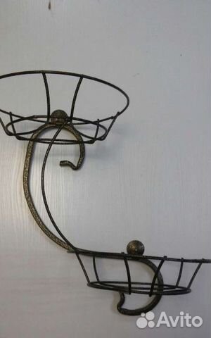 Подставка для цветов настенная