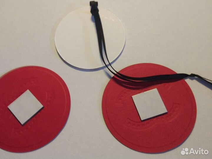 Chanel Подвеска и стикеры