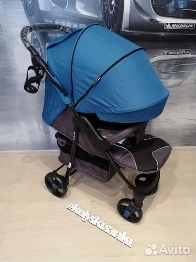 Коляска прогулочная Новая