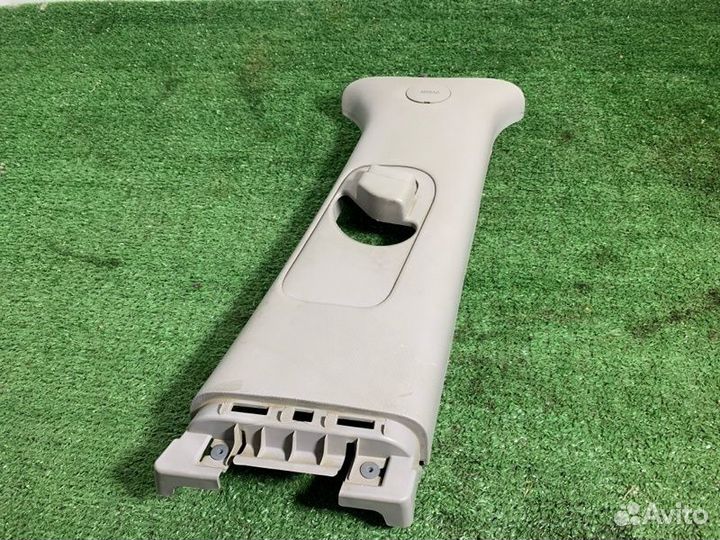 Накладка стойки Kia Sportage G4KD 2010