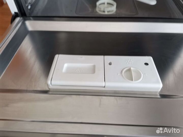 Посудомоечная машина Electrolux