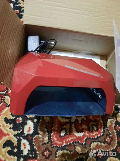 Лампа для сушки ногтей