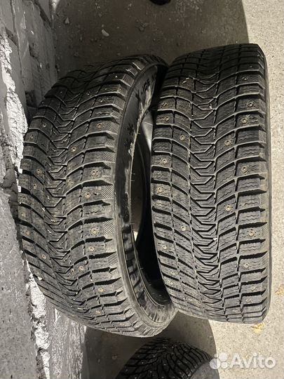 Michelin X-Ice North 3 215/60 R17 98T