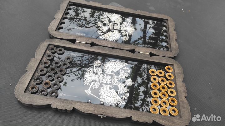 Нарды с гравировкой на чёрном стекле