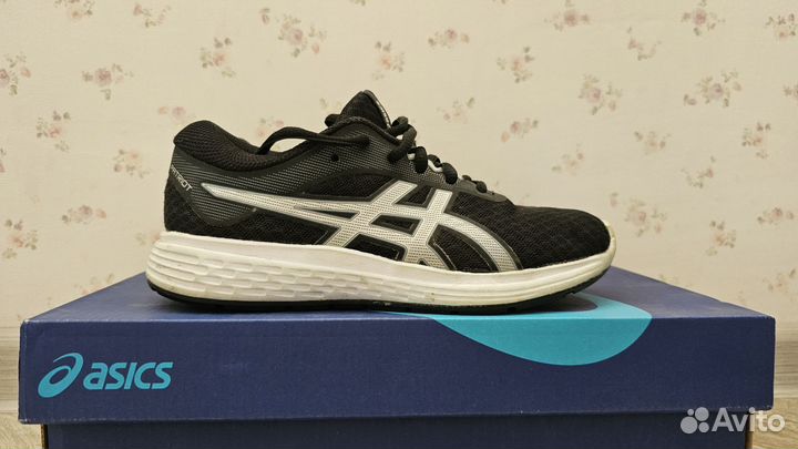 Кроссовки asics 33.5