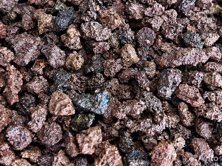 Камни, коряги, грунт для аквариума