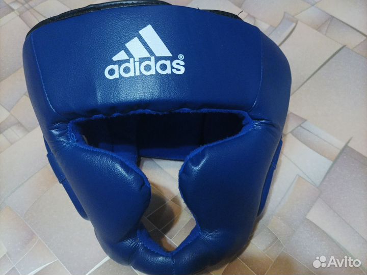 Боксерский шлем adidas