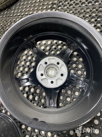 Advan Racing (как новые)