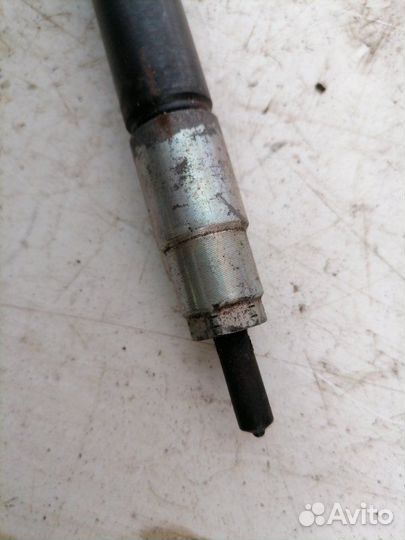 Топливная форсунка Toyota Avensis универсал D4D