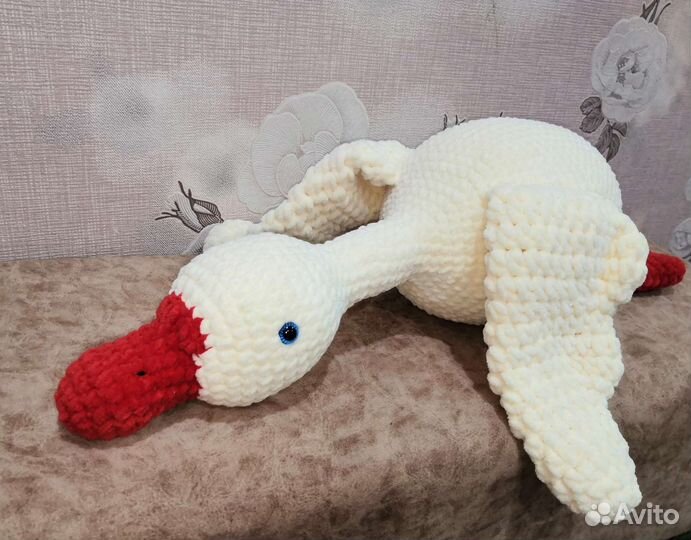 Гусь обнимусь