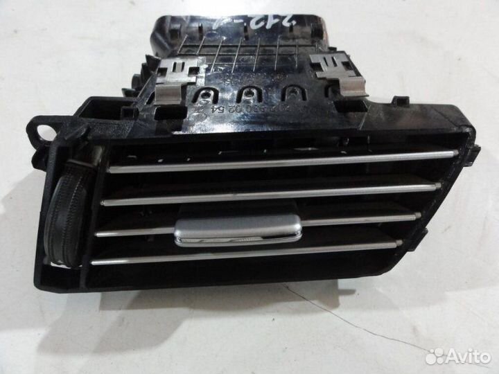 Дефлектор воздушный в торпедо правый Mercedes-Benz