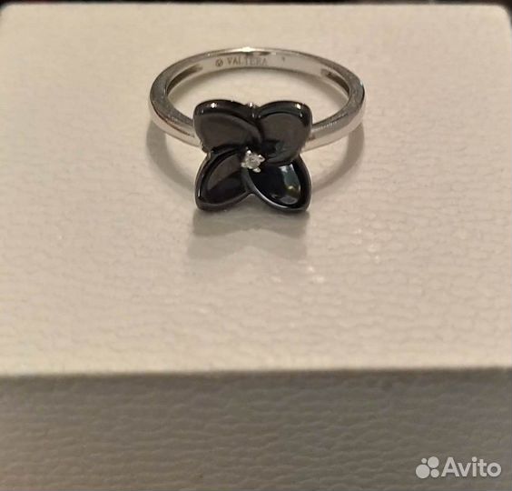 Кольцо серебро с фианитом