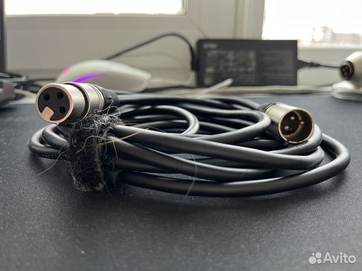 Студийный микрофон Behringer B2 Pro