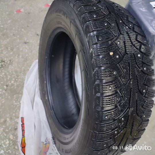 Nokian Tyres Hakkapeliitta 1 215/65 R16 102