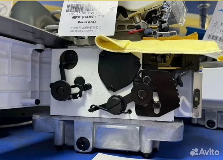 Оверлок Jack E4S-4-M03/333 4-х нитка
