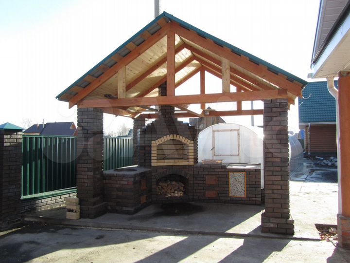 Дом 406 м² на участке 12 сот.