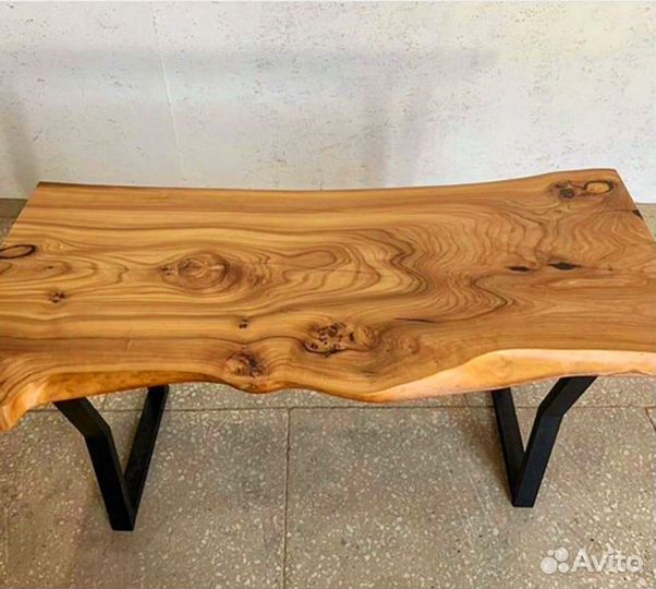 Стол из карагача на кухню