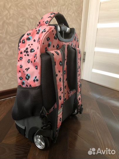 Рюкзак на колесах