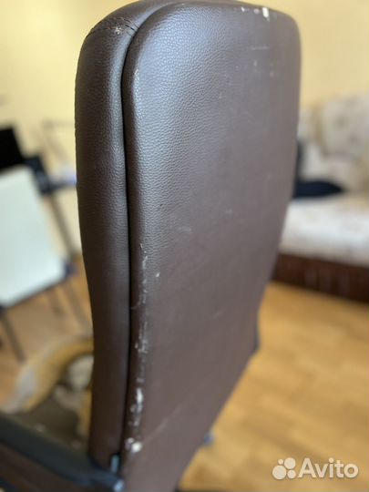 Кожаный компьютерный стул