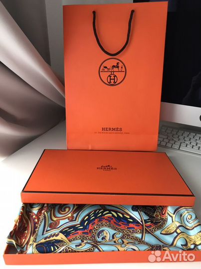Продам платок Hermes, оригинал, новый