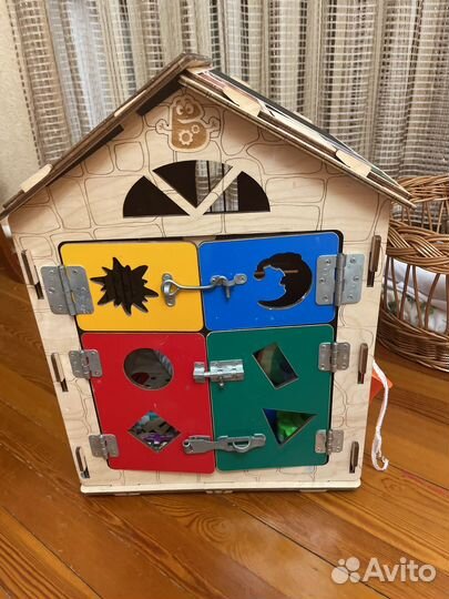 Бизиборд домик большой