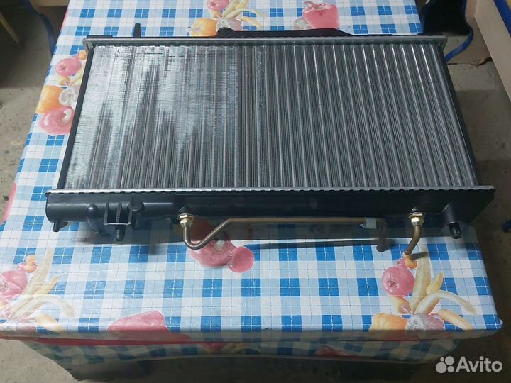 Радиатор охлаждения Toyota mark ST190-2.0