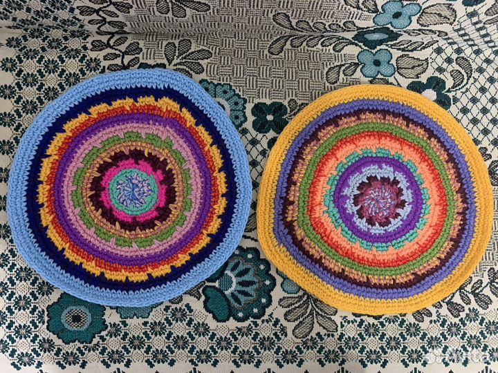Вязанные коврики крючком