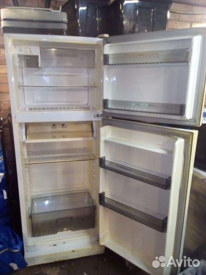 Холодильник gold star