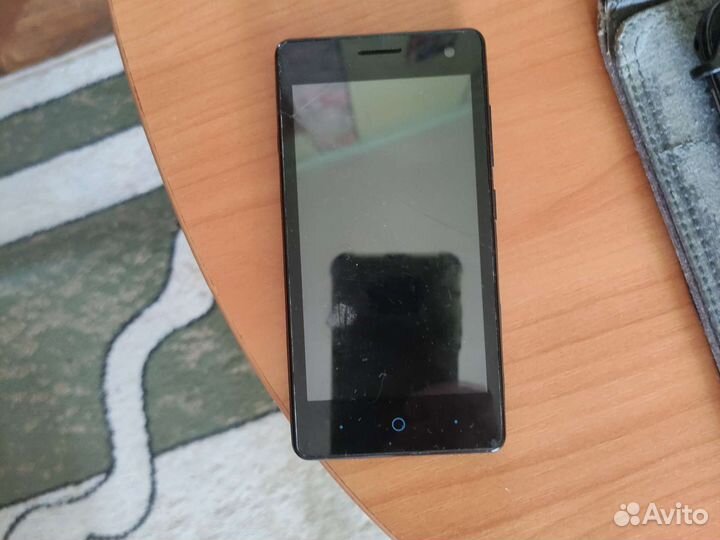 Телефон ZTE