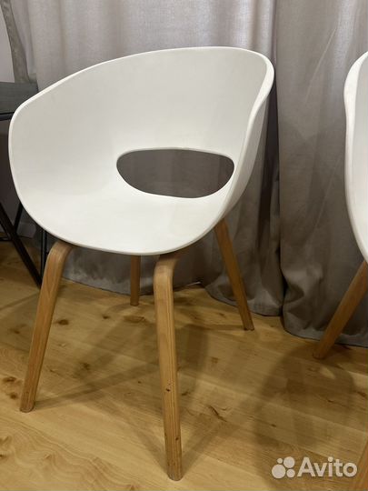 Стул белый