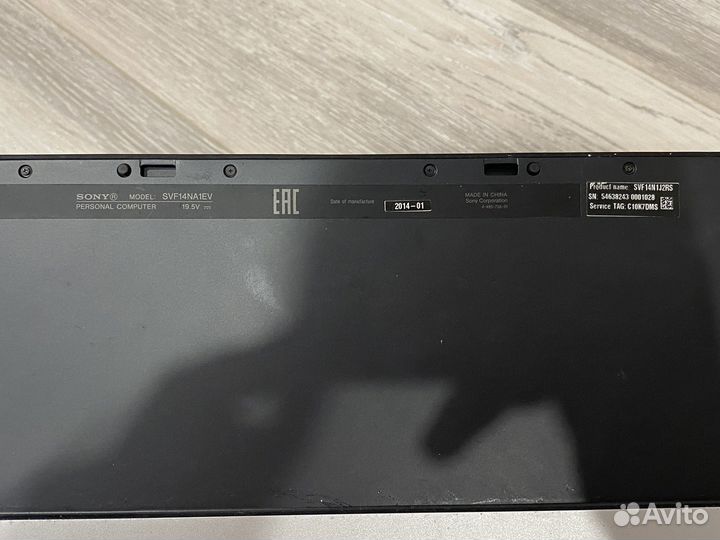 На запчасти Sony SVF14NA1EV
