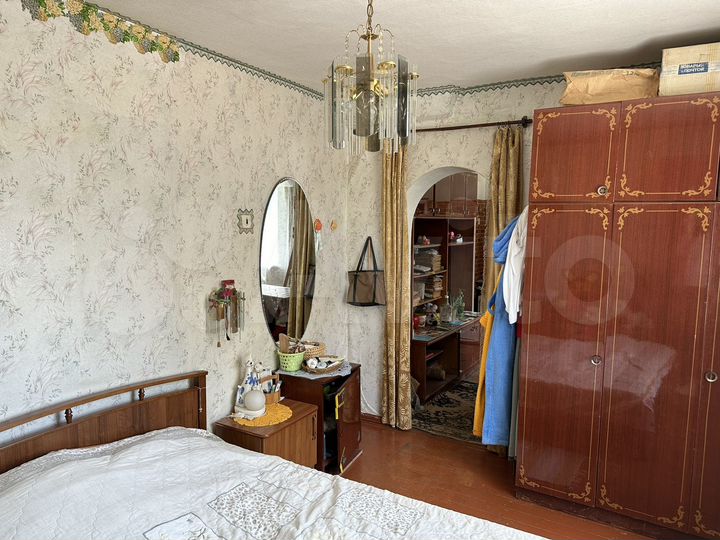 4-к. квартира, 94 м², 1/1 эт.