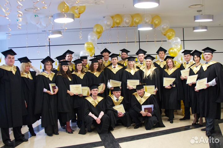 Мантии и шапочки для выпускников и преподавателей