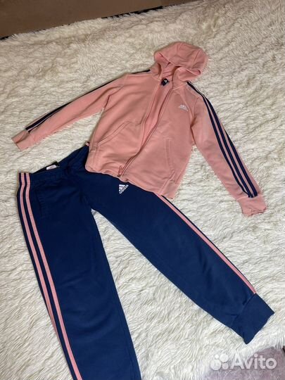 Спортивный костюм adidas