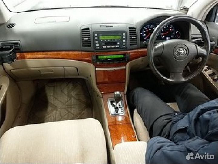 Тросик лючка бензобака Toyota Premio ZZT240