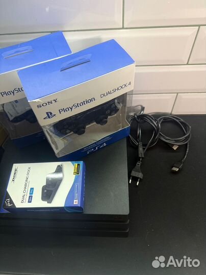 Sony Playstatio 4 Pro 1Tb / PS 4 Pro 7208B