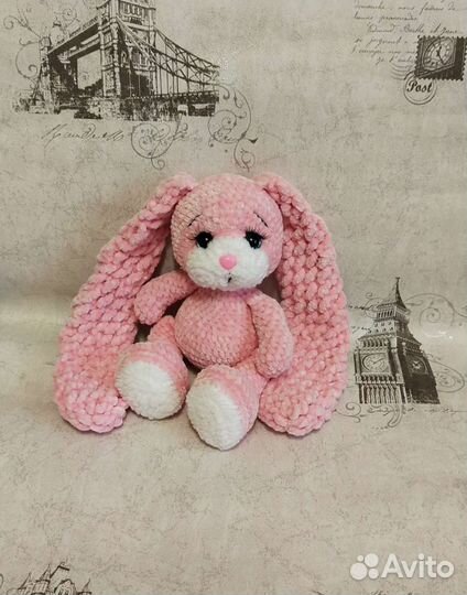 Заяц вязаный плюшевый ручной работы