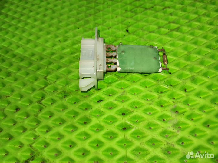 Резистор отопителя Renault Duster