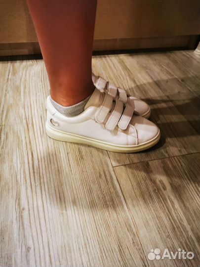 Кроссовки для девочки