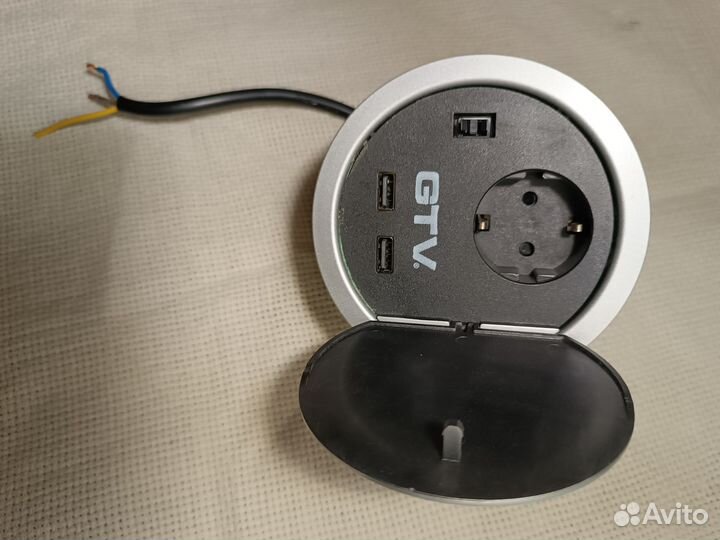 Розетка круглая врезная charger AE-BPW1S2UCH-80