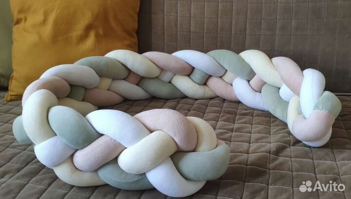 Бортики в детскую кроватку косичка б/у. 180 см