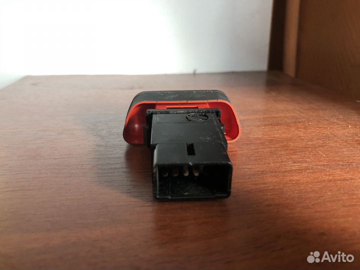 Кнопка аварийной сигнализации Hyundai Elantra 4 HD